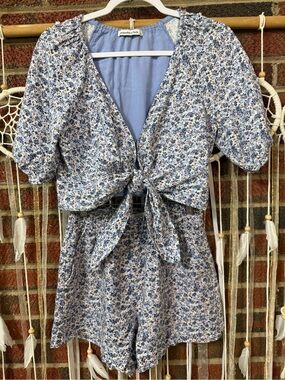 Abercrombie & Fitch Blue Floral Tie-Front Women’s Shorts Romper XS S